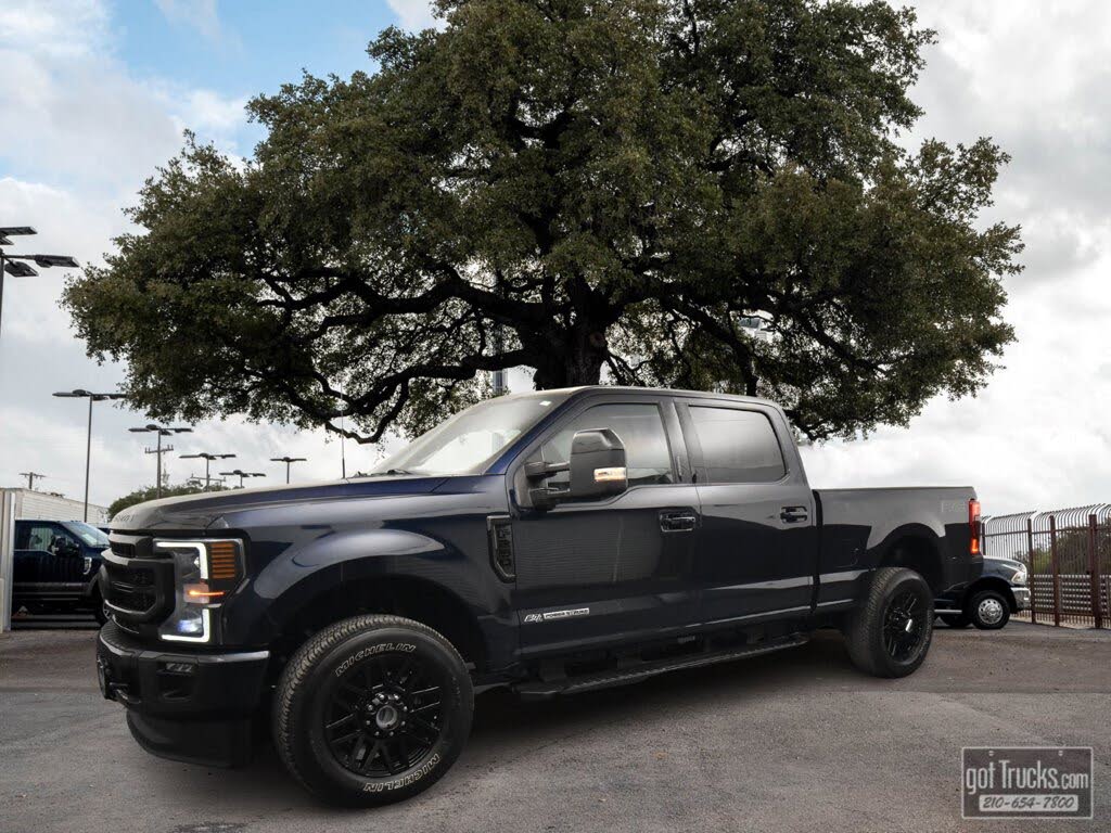 2022 Ford F-250 Super Duty Lariat Crew Cab 4WD