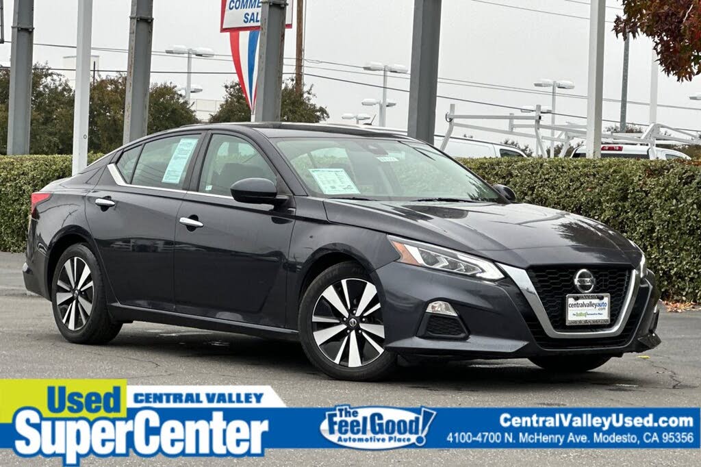 2022 Nissan Altima 2.5 SV FWD