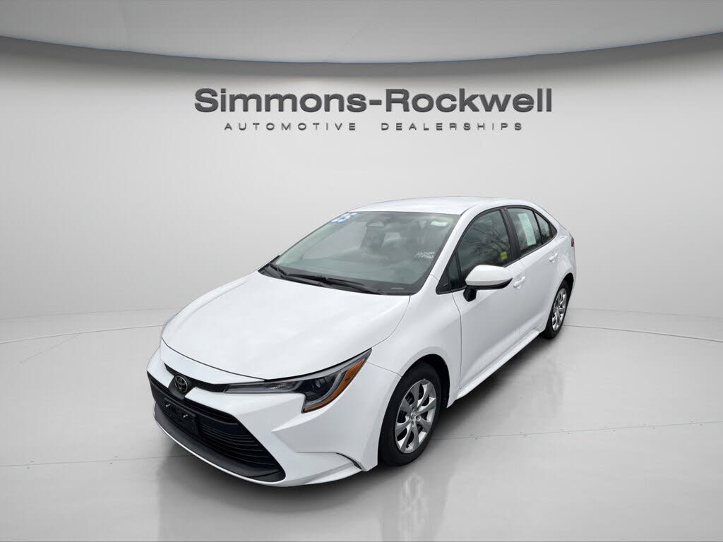 2025 Toyota Corolla LE FWD
