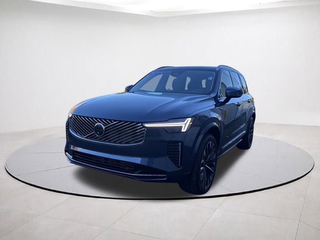 2025 Volvo XC90 B6 Plus Bright Theme 7-Passenger AWD