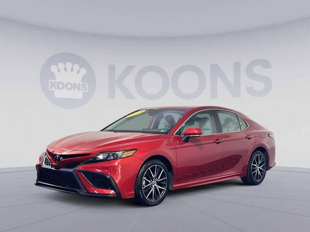 2024 Toyota Camry SE FWD