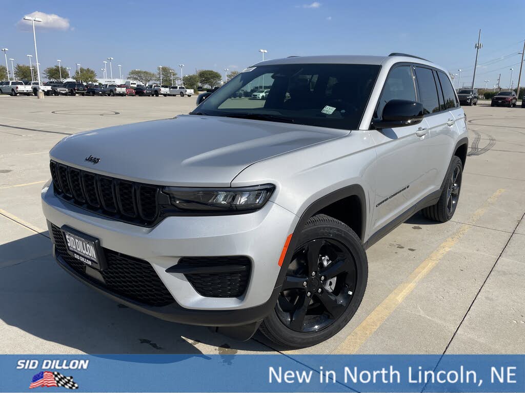 2025 Jeep Grand Cherokee Altitude 4WD