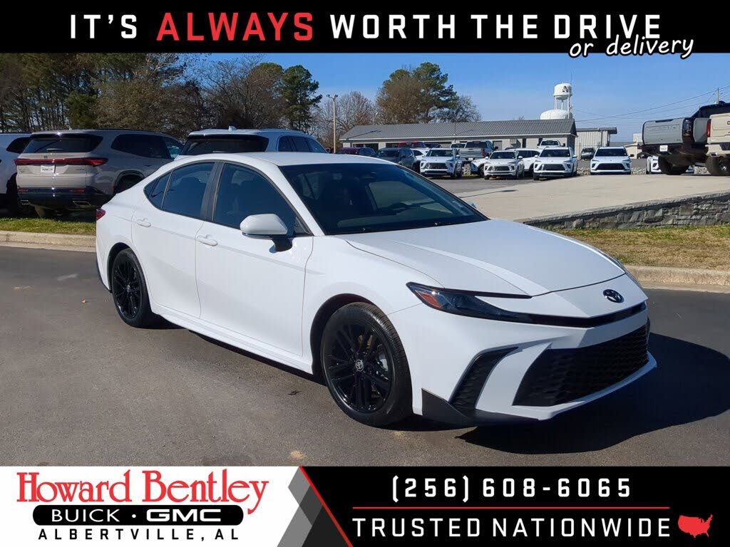 2025 Toyota Camry SE FWD