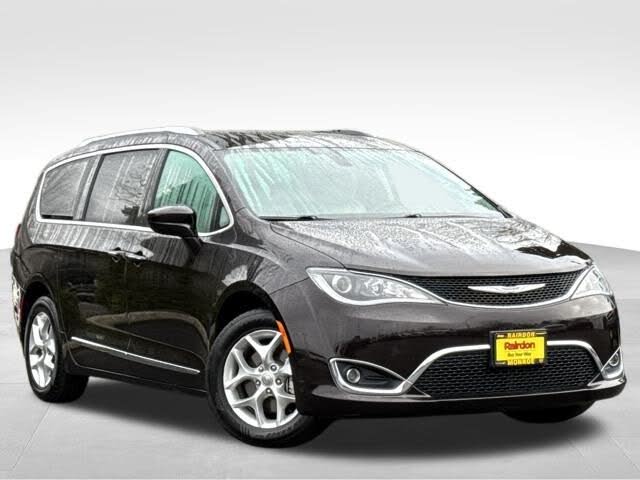 2017 Chrysler Pacifica Touring L Plus FWD