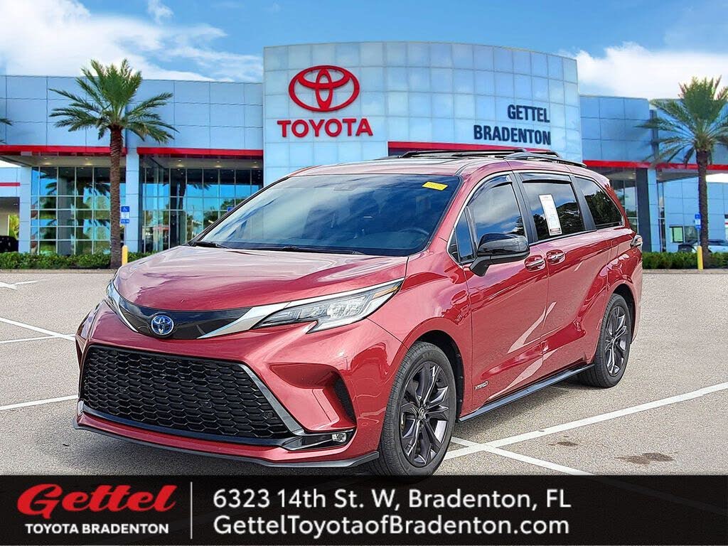 2021 Toyota Sienna XSE 7-Passenger FWD