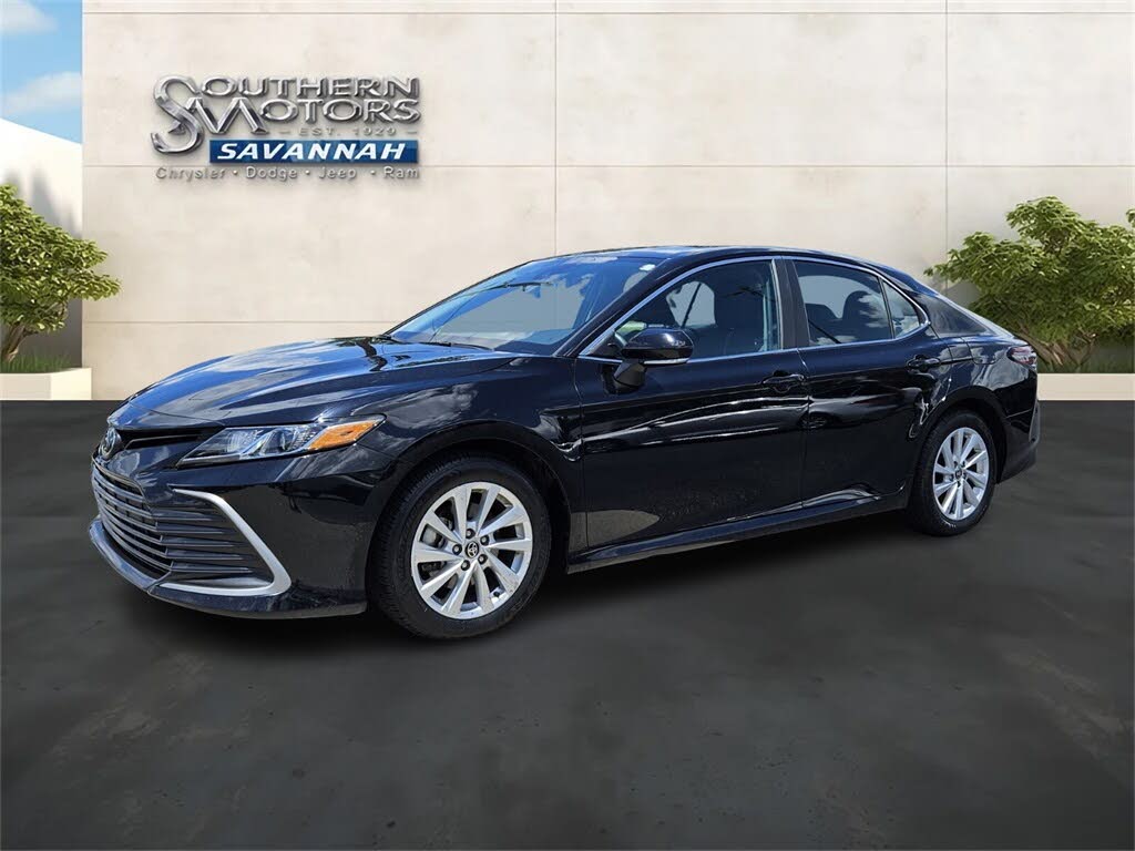 2023 Toyota Camry LE FWD