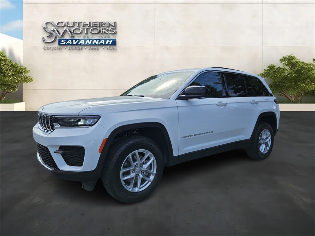 2024 Jeep Grand Cherokee Laredo RWD