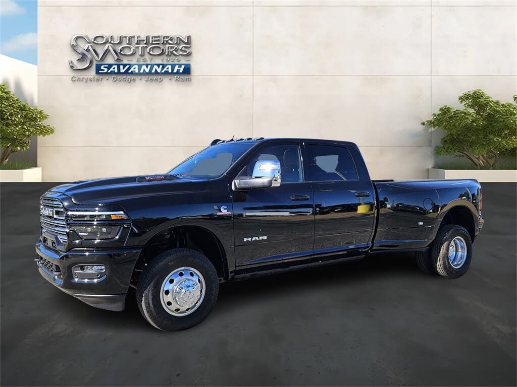 2026 RAM 3500 Laramie Crew Cab LB DRW 4WD