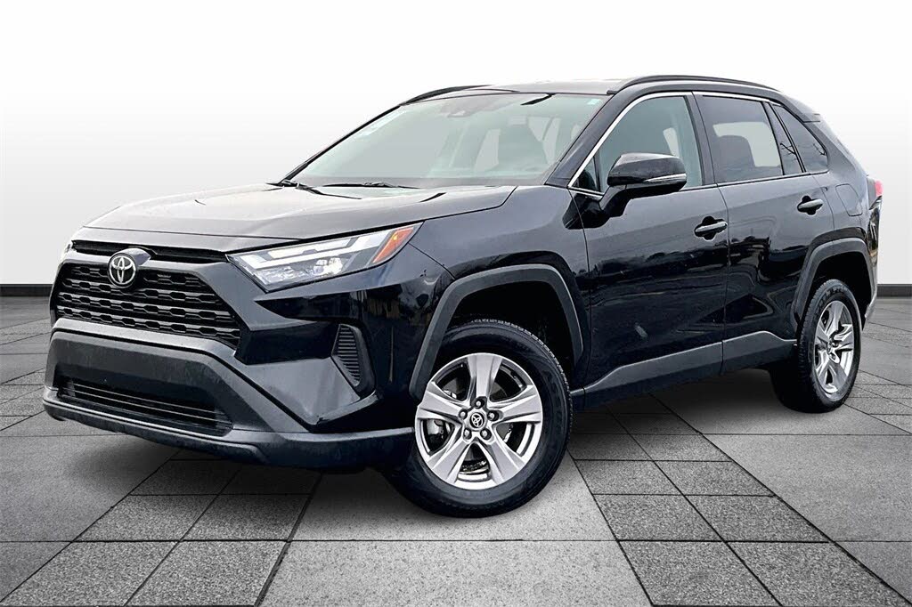 2023 Toyota RAV4 XLE FWD
