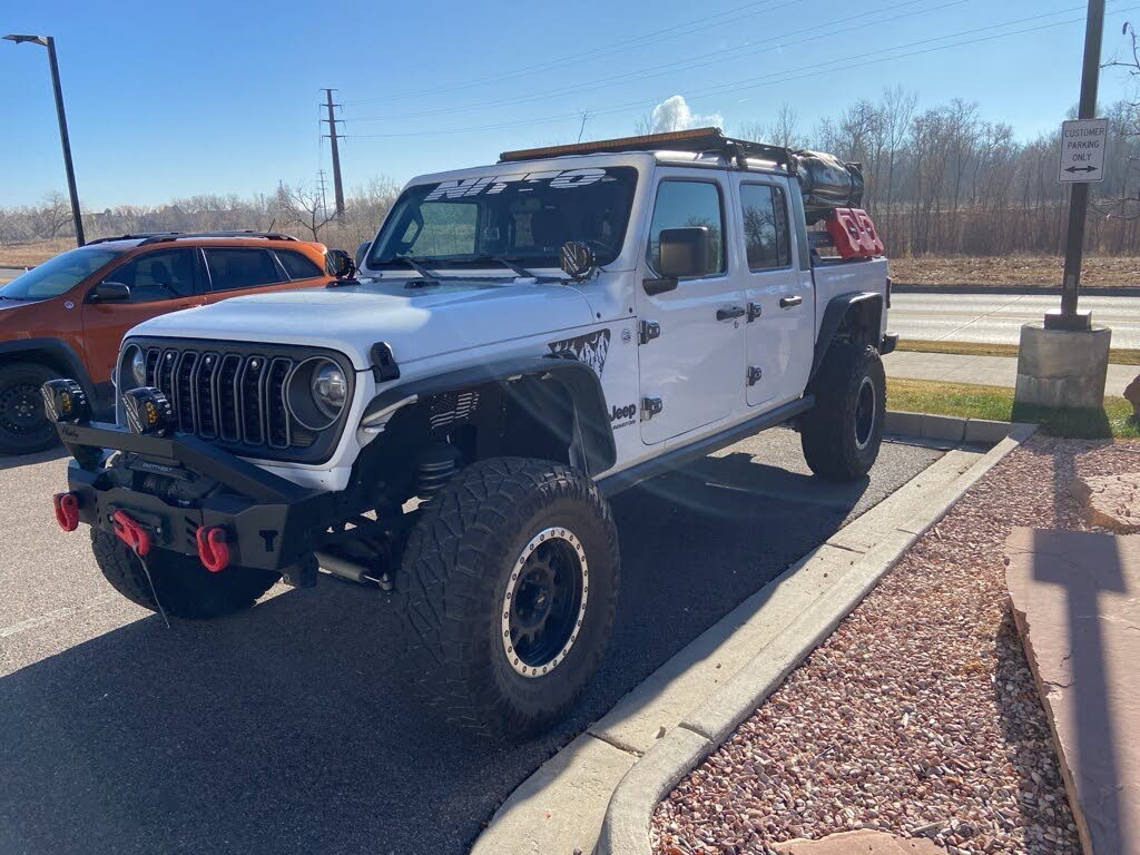 2020 Jeep Gladiator Sport Crew Cab 4WD