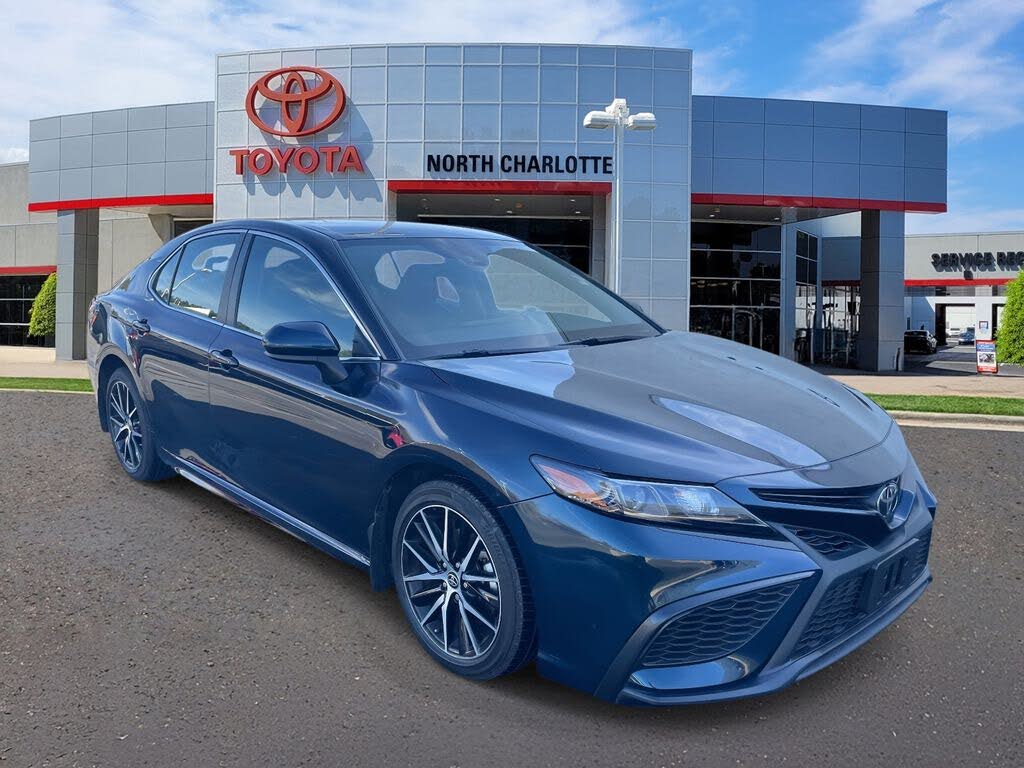 2021 Toyota Camry SE FWD