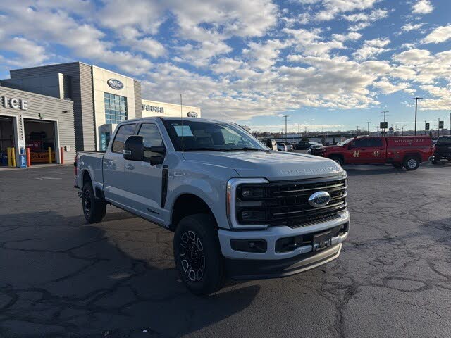 2025 Ford F-350 Super Duty Platinum Crew Cab 4WD