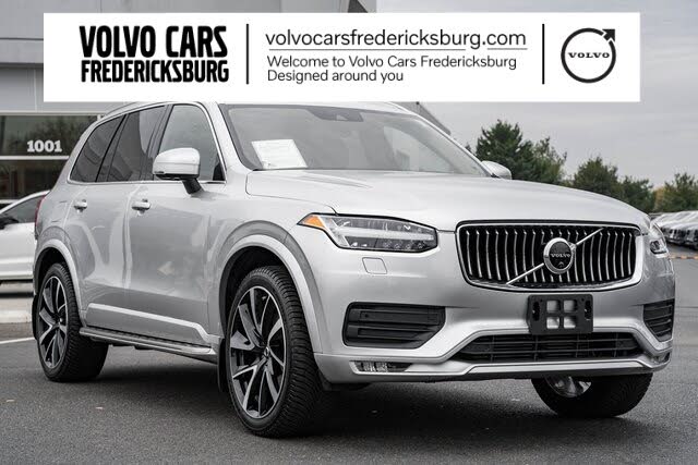 2022 Volvo XC90 T6 Momentum 7-Passenger AWD