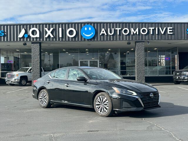 2024 Nissan Altima 2.5 SV FWD