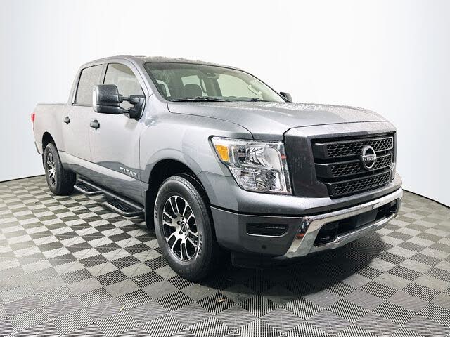 2024 Nissan Titan SV Crew Cab 4WD