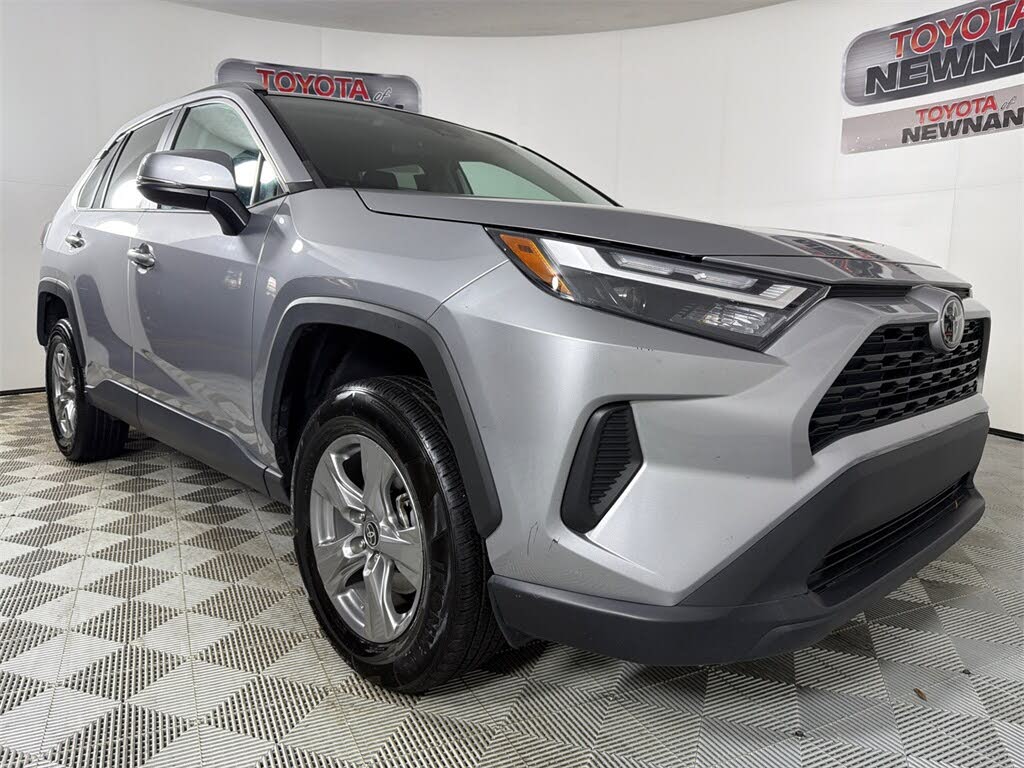 2023 Toyota RAV4 XLE FWD