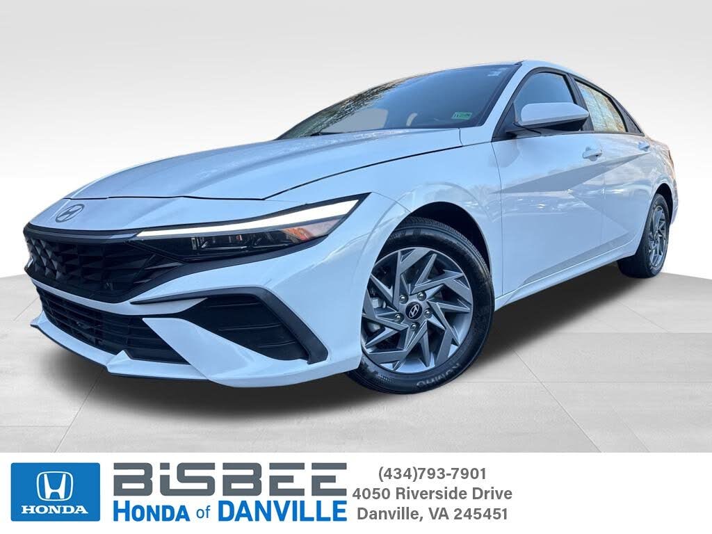 2024 Hyundai Elantra SEL FWD