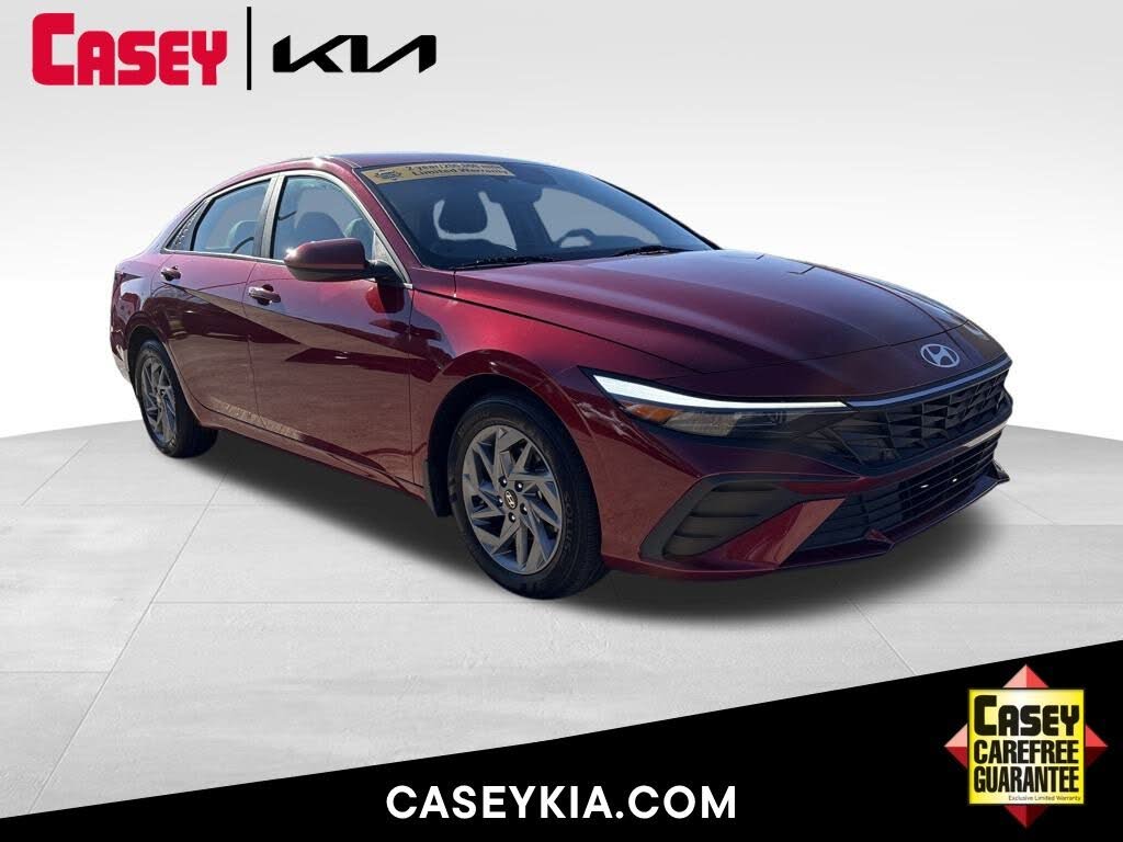 2024 Hyundai Elantra SEL FWD