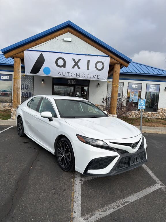 2024 Toyota Camry SE FWD