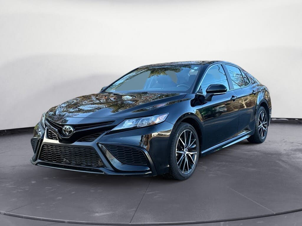 2024 Toyota Camry SE FWD