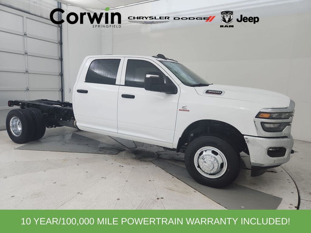 2026 RAM 3500 Chassis Tradesman Crew Cab LB DRW 4WD