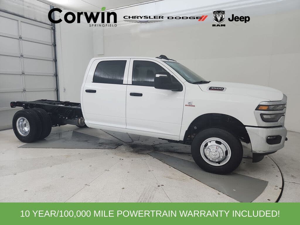 2026 RAM 3500 Chassis Tradesman Crew Cab LB DRW 4WD