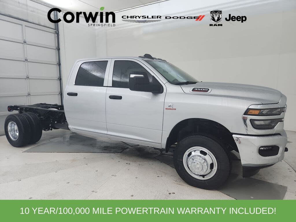 2026 RAM 3500 Chassis Tradesman Crew Cab LB DRW 4WD