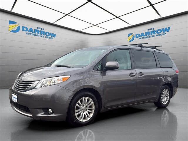 2014 Toyota Sienna XLE 7-Passenger Auto Access Seat