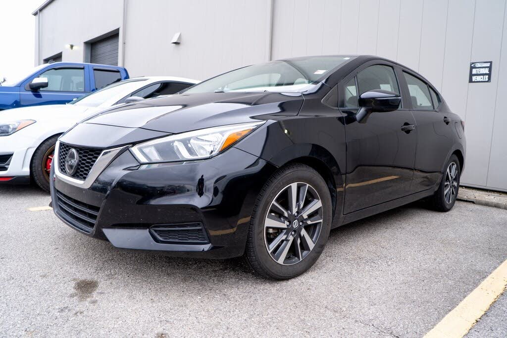 2021 Nissan Versa SV FWD