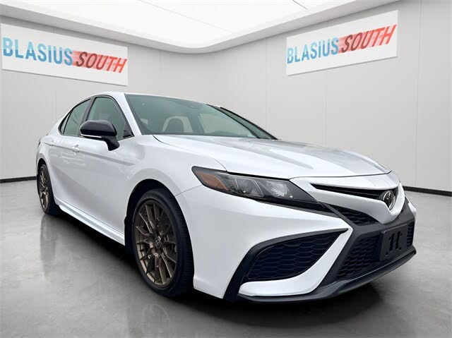 2024 Toyota Camry SE Nightshade FWD