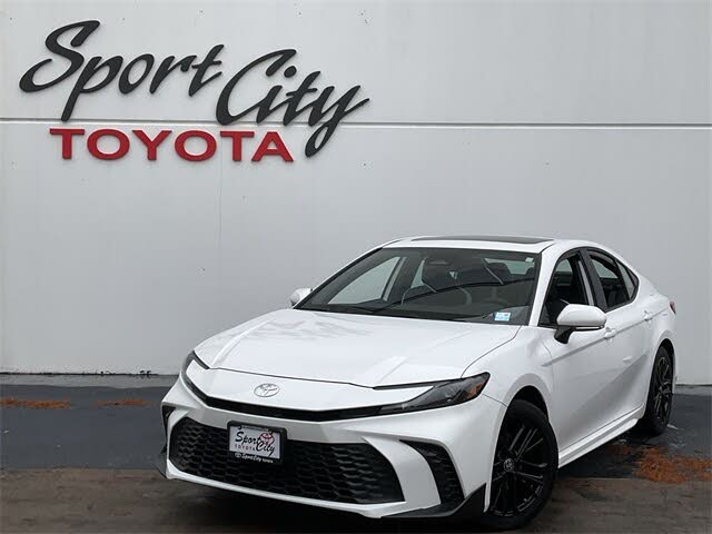 2025 Toyota Camry SE AWD