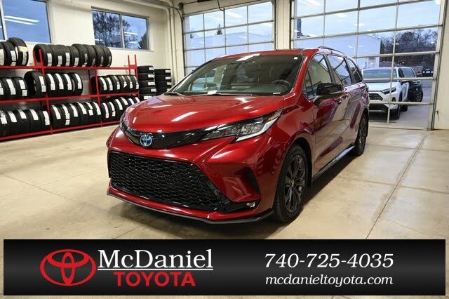 2025 Toyota Sienna XSE 7-Passenger FWD