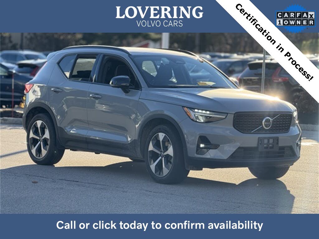 2025 Volvo XC40 B5 Plus Dark Theme AWD