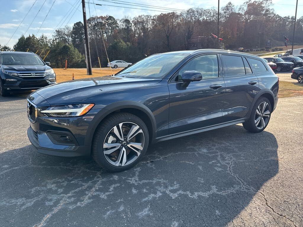 2026 Volvo V60 Cross Country B5 Plus AWD