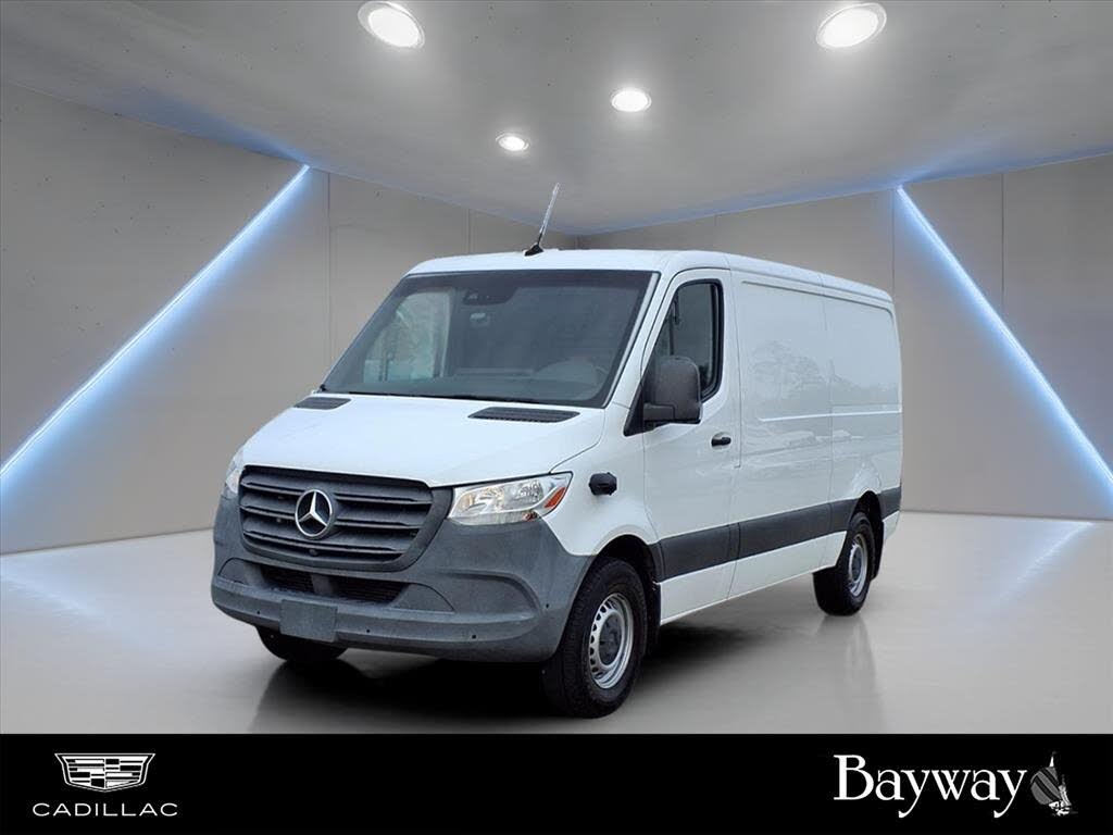 2022 Mercedes-Benz Sprinter 1500 144 High Roof Passenger Van RWD