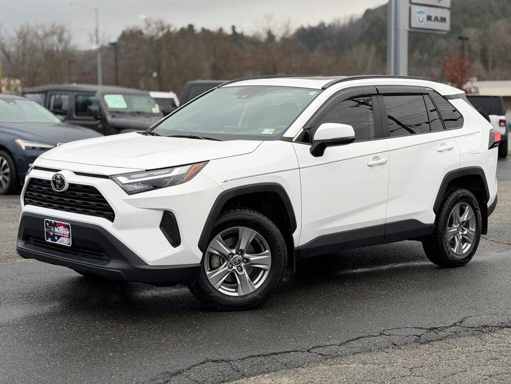 2023 Toyota RAV4 XLE AWD