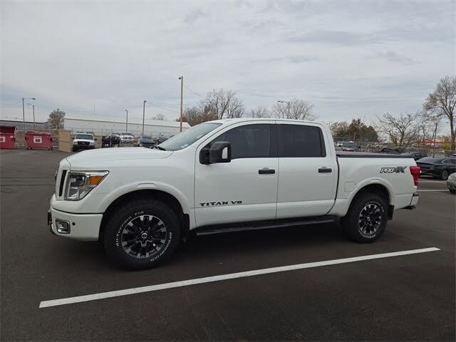 2018 Nissan Titan PRO-4X Crew Cab 4WD