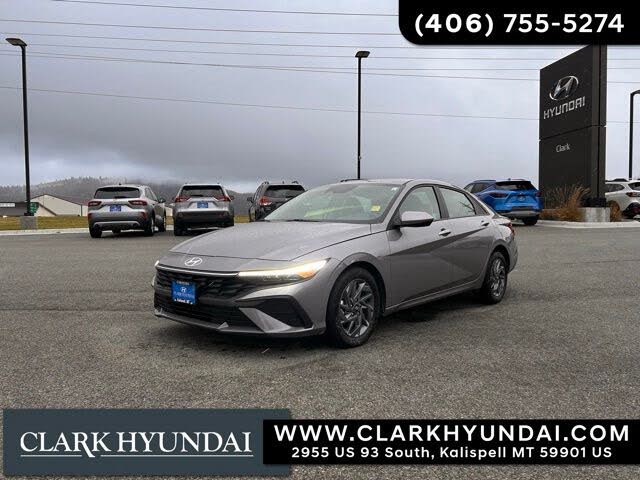 2024 Hyundai Elantra SEL FWD
