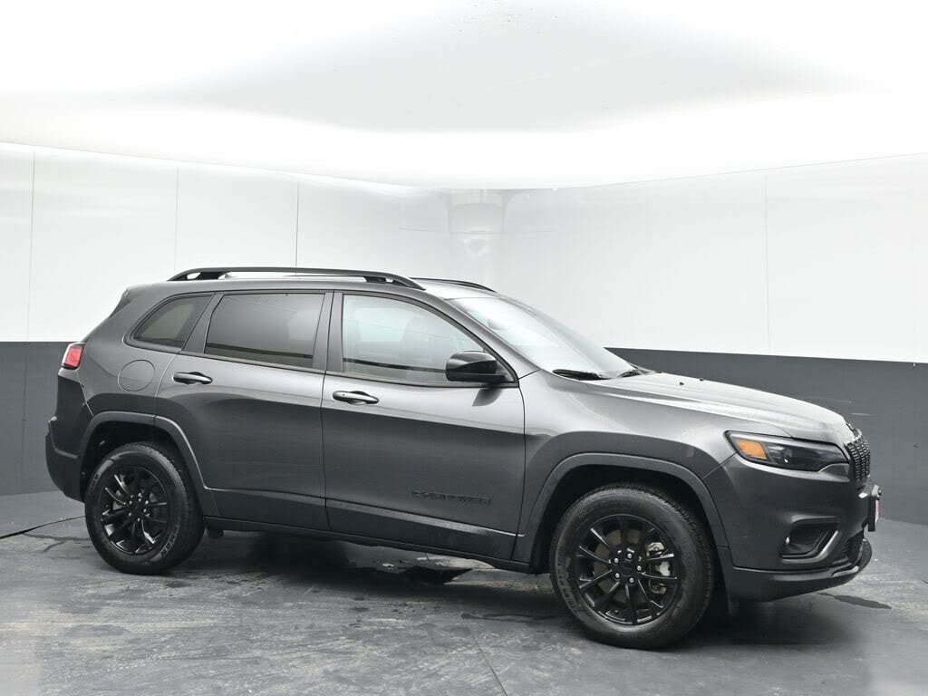 2023 Jeep Cherokee Altitude 4WD