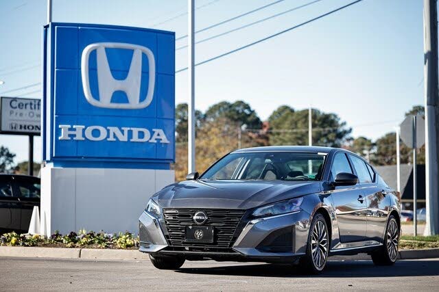 2024 Nissan Altima 2.5 SV FWD