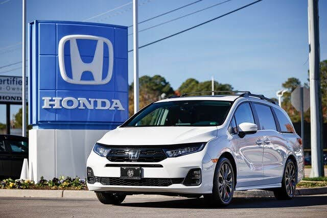 2025 Honda Odyssey Touring FWD