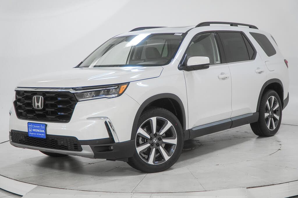 2025 Honda Pilot Touring AWD