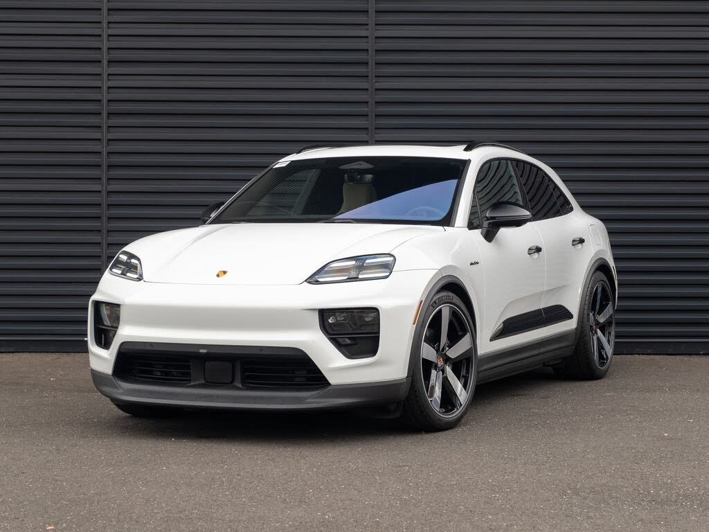 2025 Porsche Macan AWD