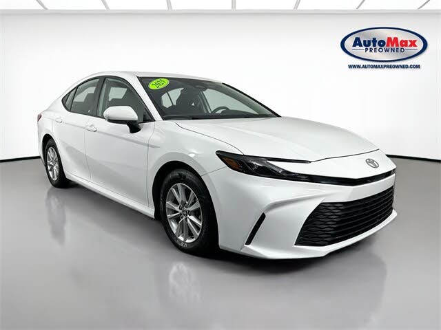 2025 Toyota Camry LE FWD