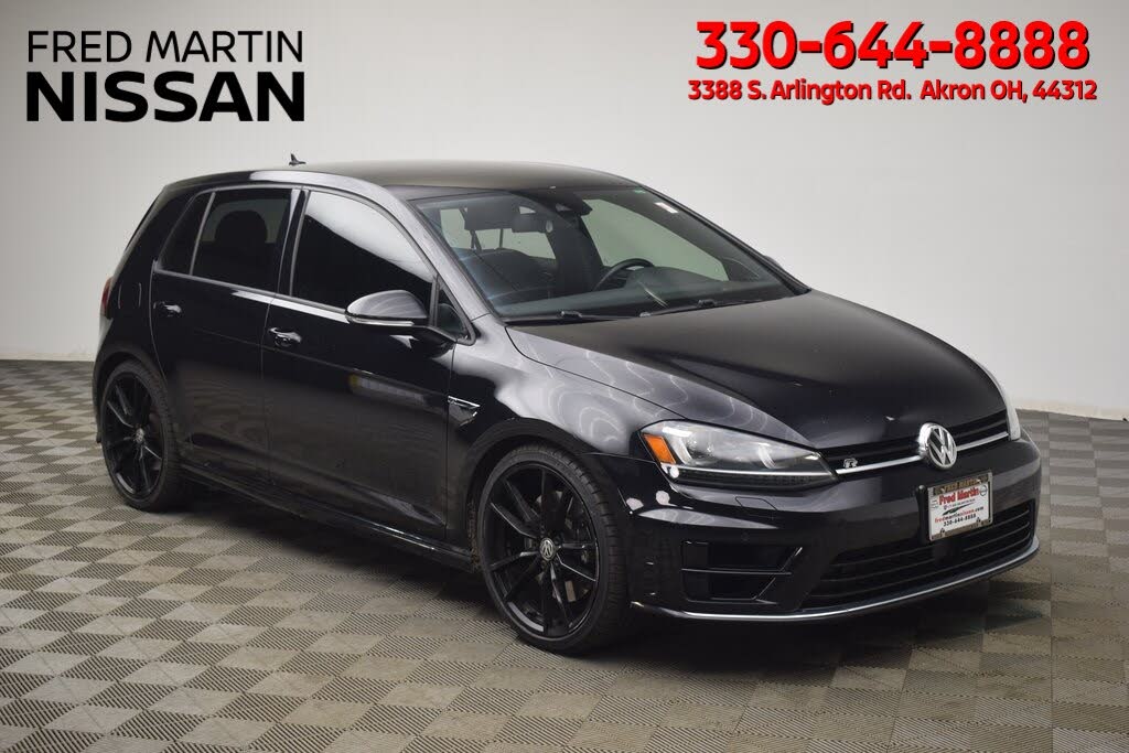 2016 Volkswagen Golf R 4-Door AWD