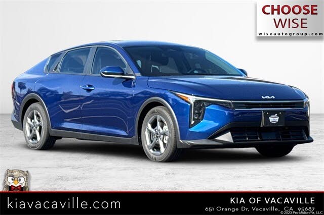 2025 Kia K4 LXS FWD