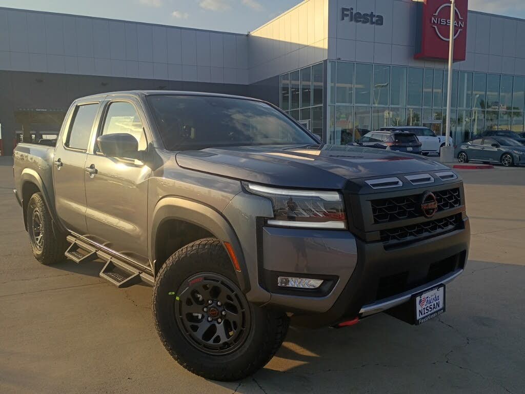 2026 Nissan Frontier PRO-4X Crew Cab 4WD