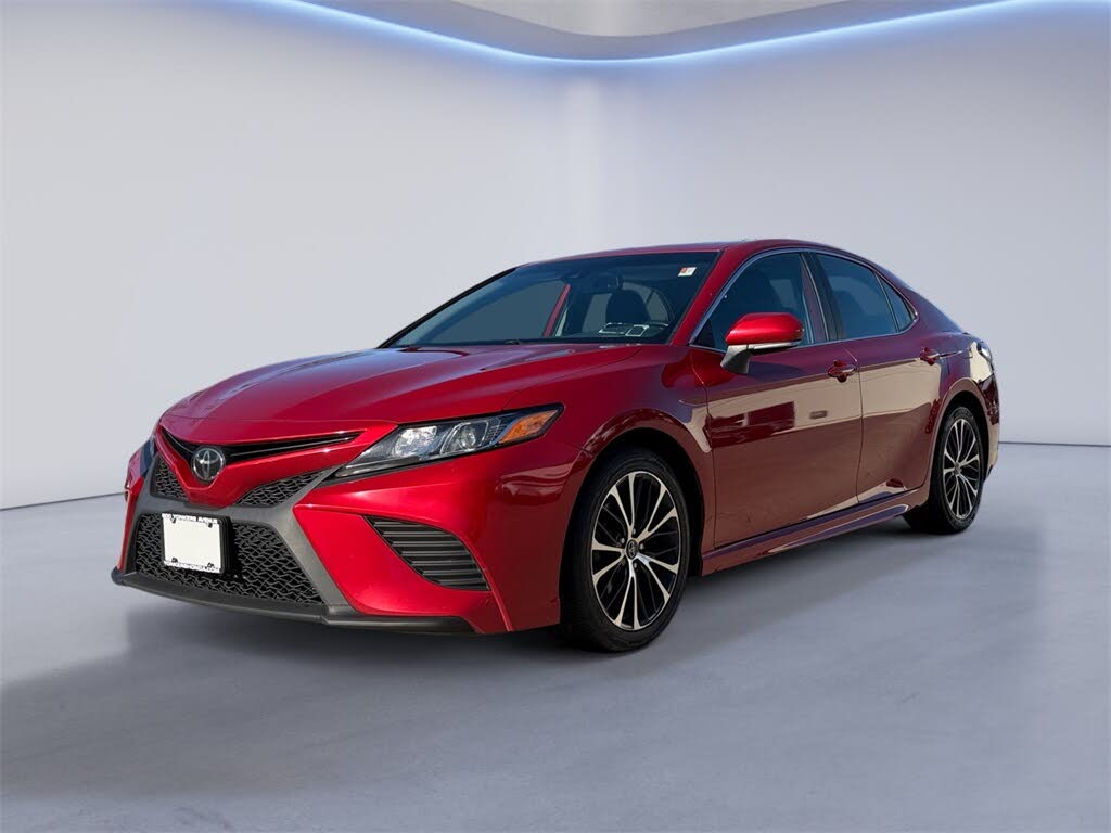 2019 Toyota Camry SE FWD