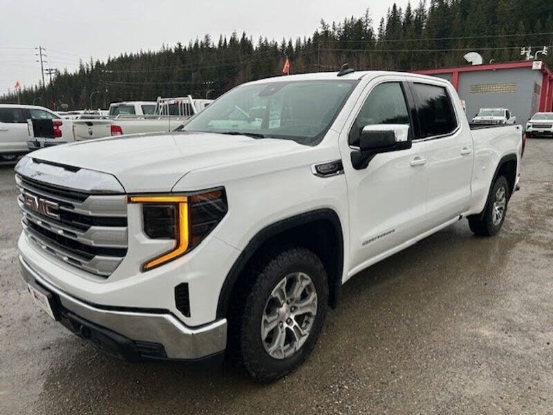 2024 GMC Sierra 1500 SLE Crew Cab 4WD