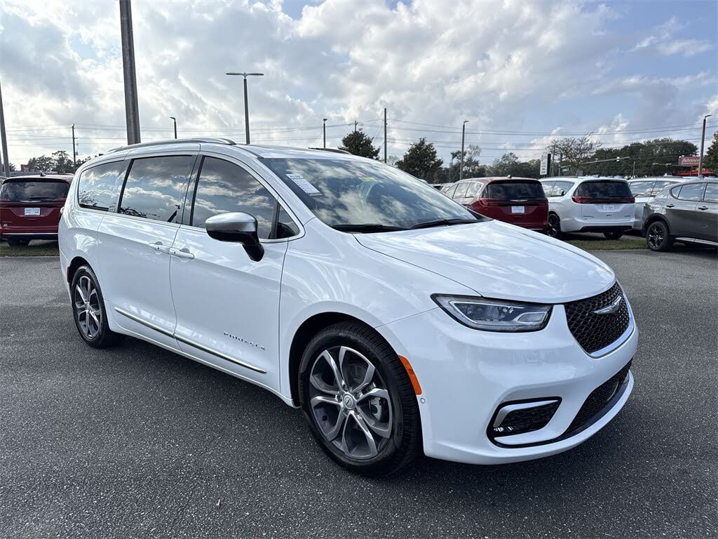 2026 Chrysler Pacifica Pinnacle FWD